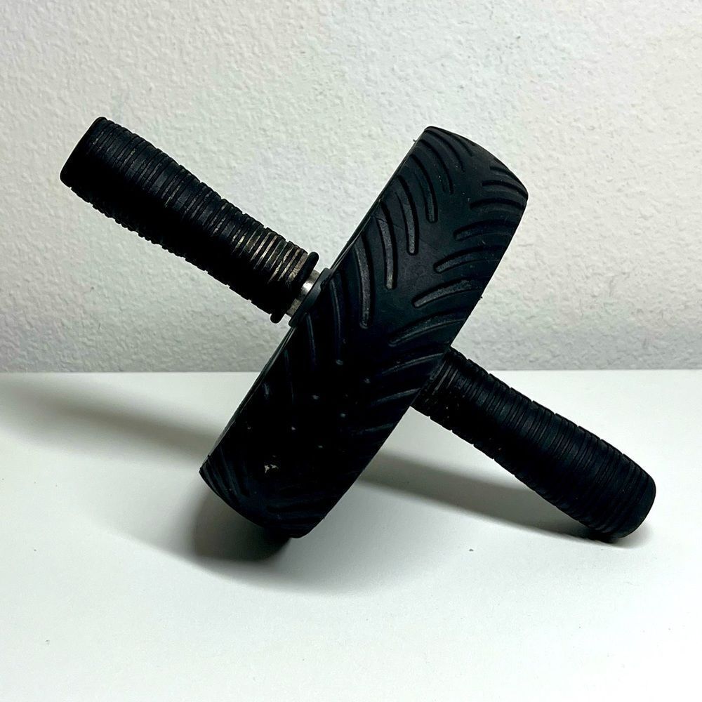 Ab Roller Wheel. Super Grippy Handles!